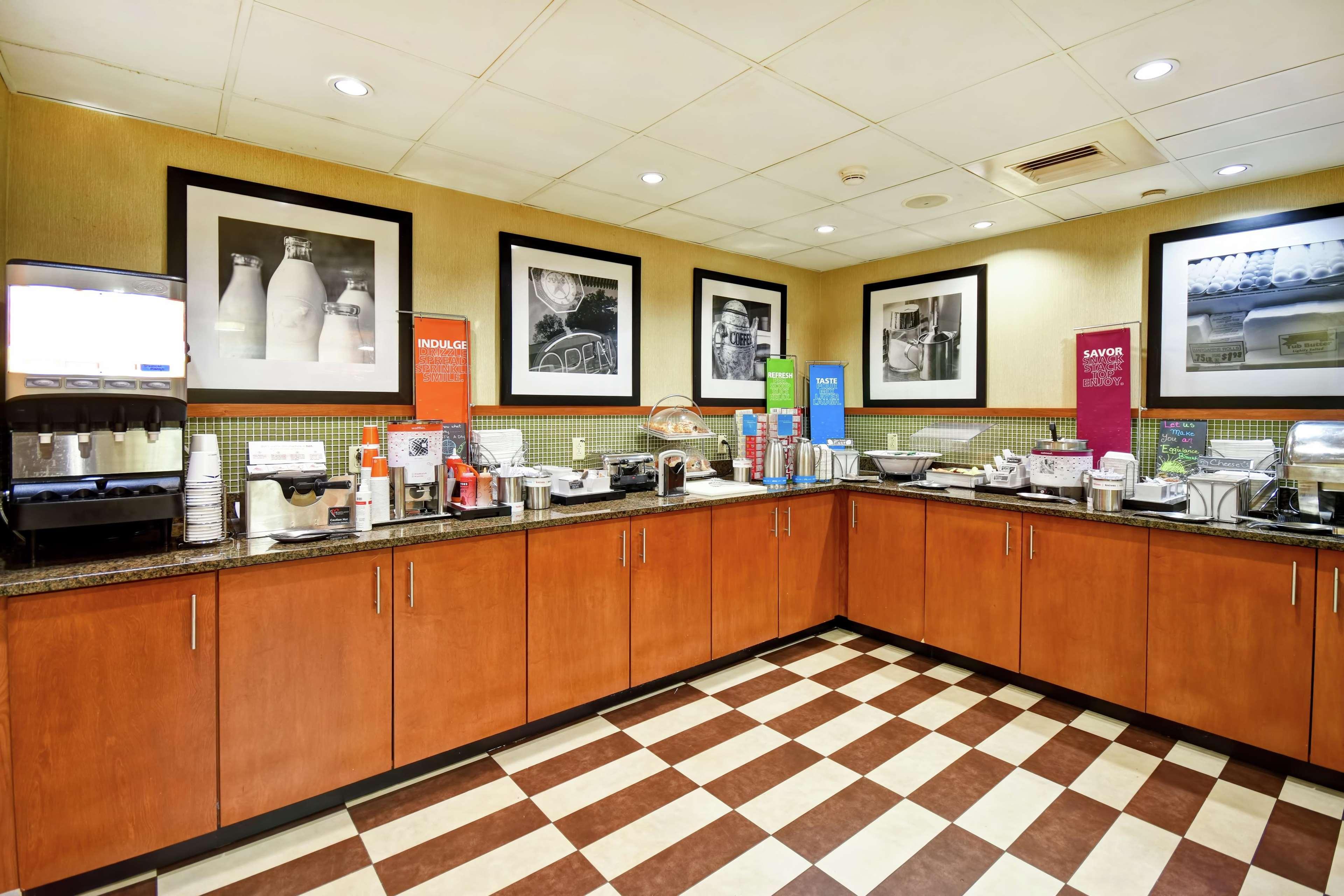 Hampton Inn St. Louis - Westport Maryland Heights Εξωτερικό φωτογραφία